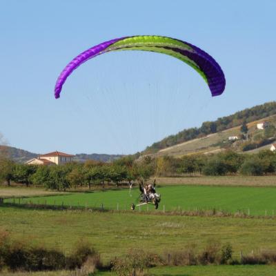 Les Monts du Lyonnais avec ADVENTURE Lyon Ouest Paramoteur